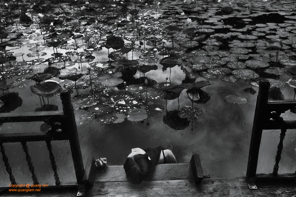 Fine art photo print Uncategorized Moon Bath at Du Khiem Pavilion